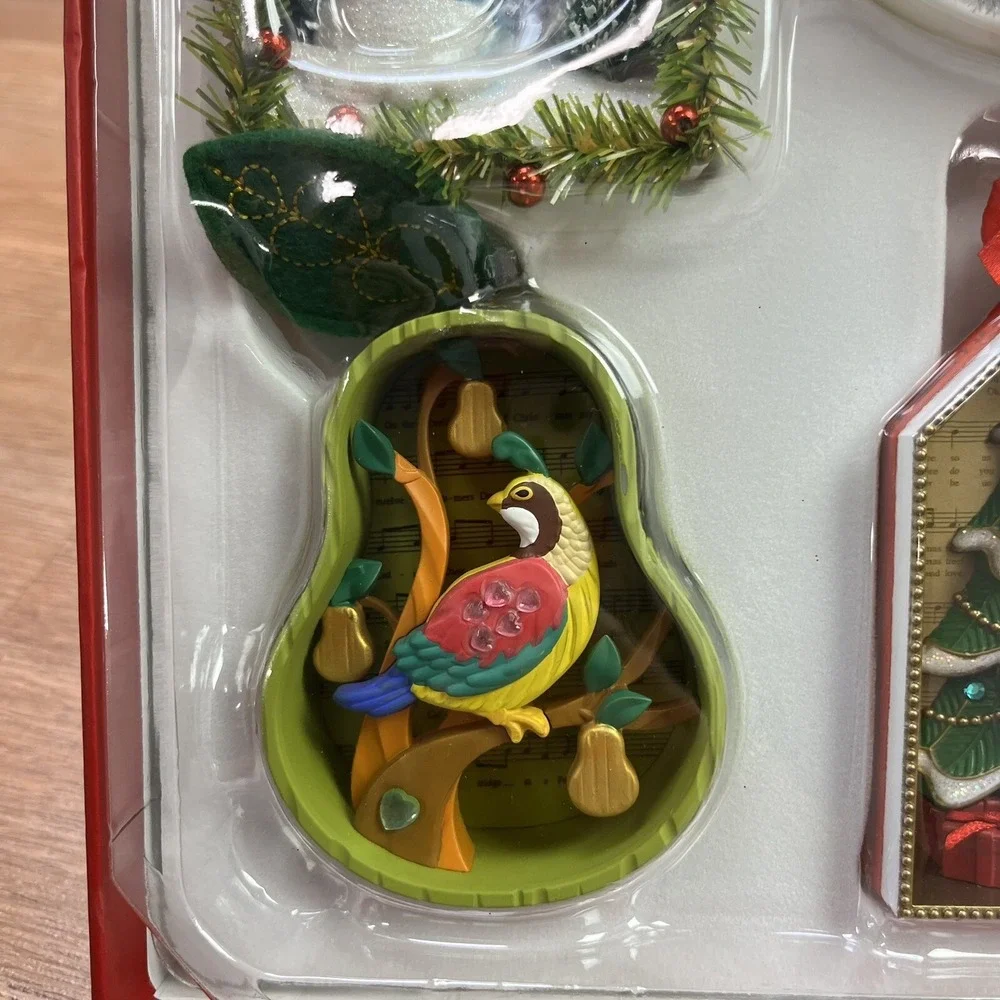 Hallmark Keepsake Ornament Club 2018 Songs of The Season Set‎